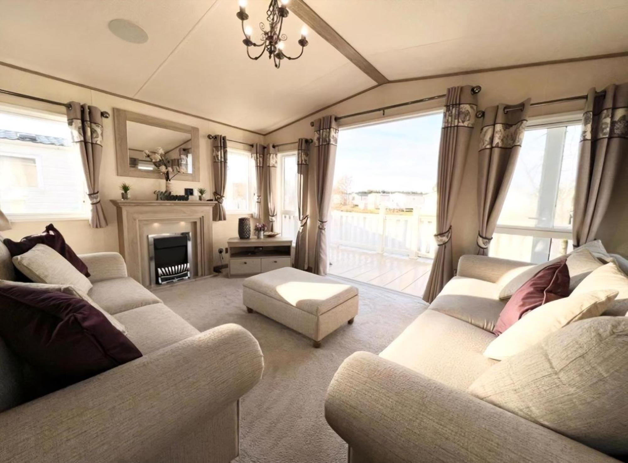Stunning Caravan With Full Lake View At Southview Holiday Park Ref 33004Ml Скегнес Екстериор снимка